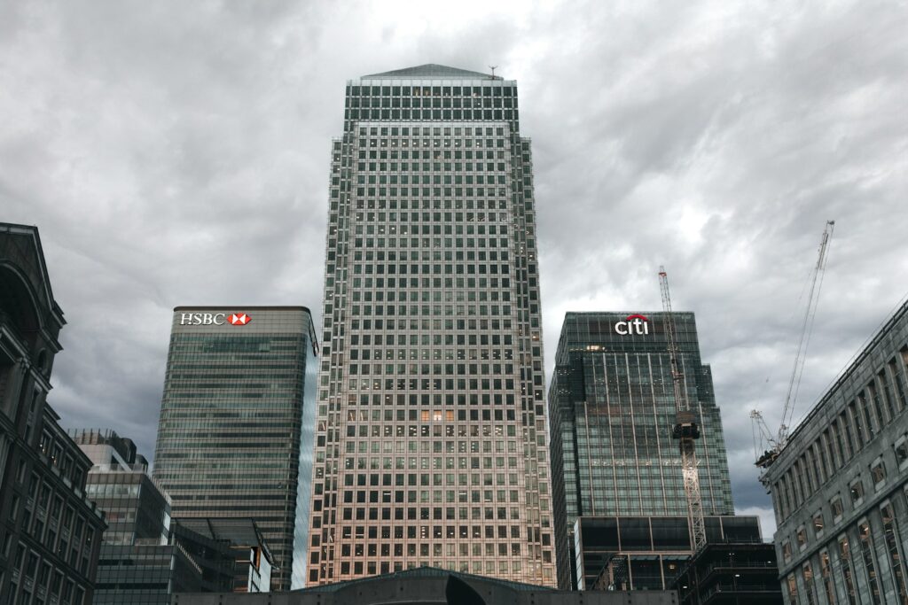 Neo Banks Vs Traditional Banks