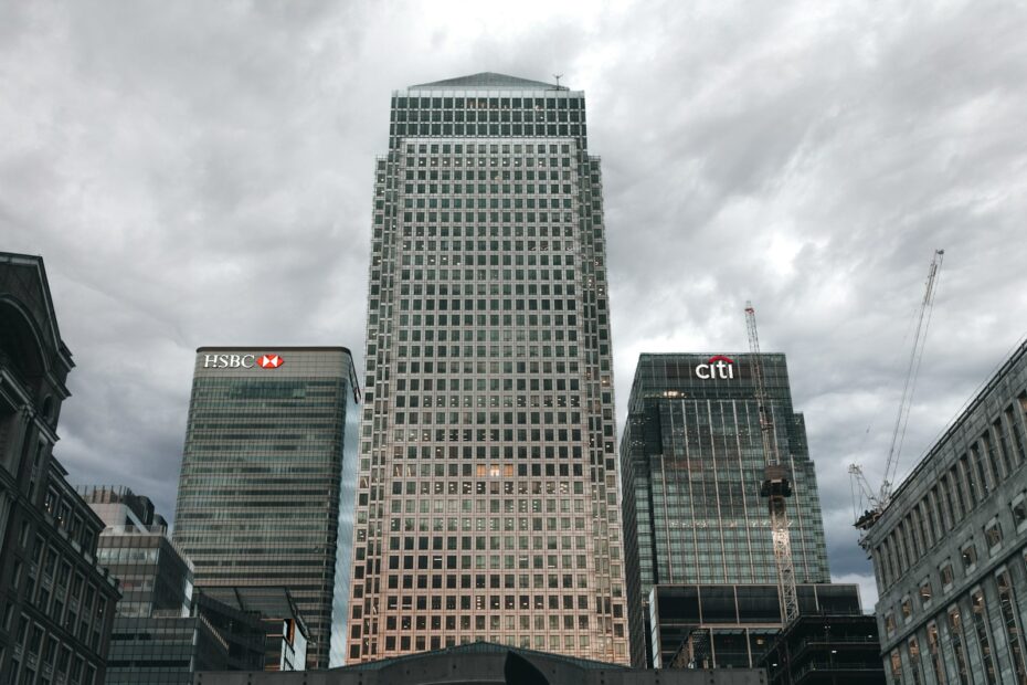 Neo Banks Vs Traditional Banks